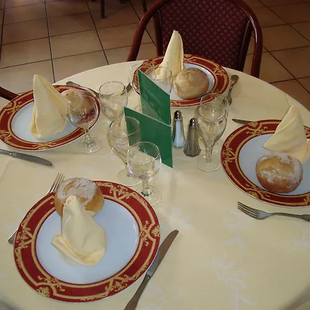 Restaurant La Martiniere 2*