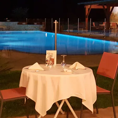 Restaurant La Martiniere Hotel Montélier